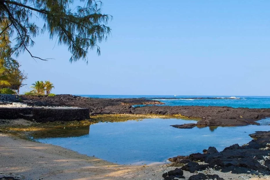 Milolii Beach Park (County Park) - Big Island