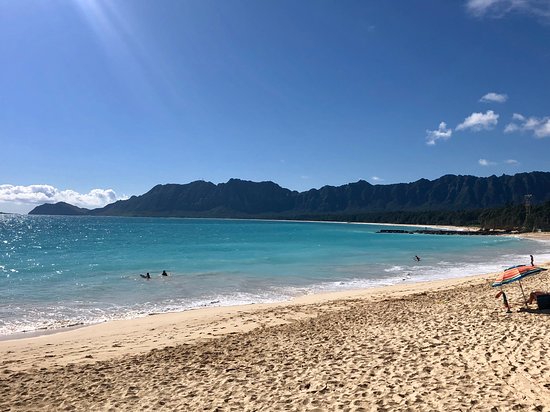 Bellows Field Beach Park