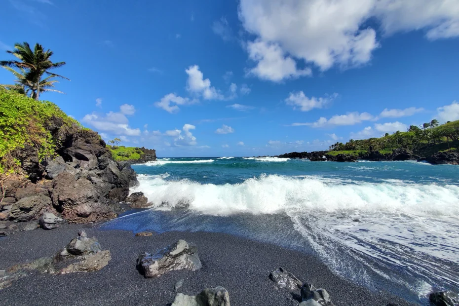 Waiʻānapanapa State Park